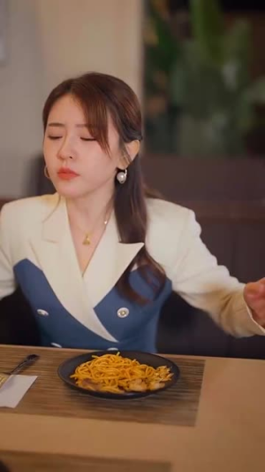 破产老妈竟是世界首富（80集）短剧免费看全集