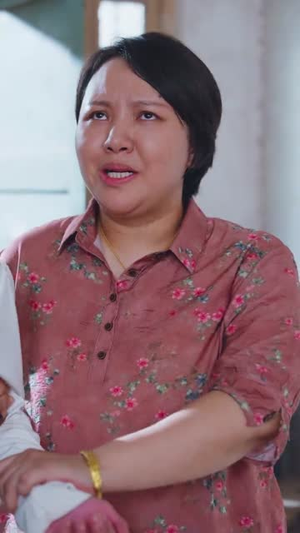 别碰我妈妈（35集）演员表