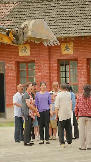 大山里的园丁(93集) 大山里的园丁(93集)短剧在线看