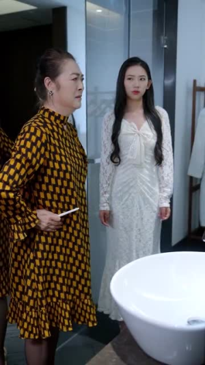 七夕夜我被霸总强制闪婚(77集) 七夕夜我被霸总强制闪婚(77集)短剧后续更精彩