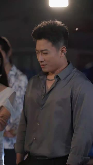 刚被分手，校花产房叫我签字（25集）每日短剧追不停