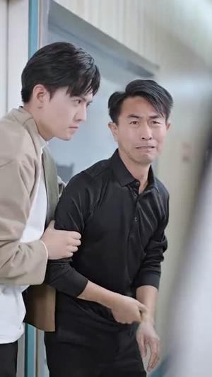 离婚后，我嫁给了万人迷小叔（81集）男主角是谁