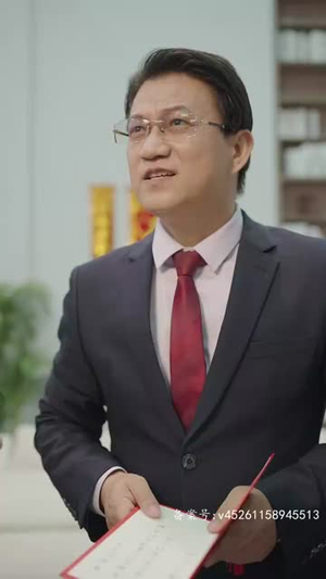 新版：天王（82集）爆火短剧追不停