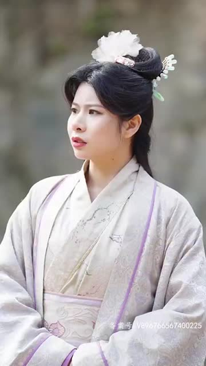 穿奢侈品的皇后（76集）短剧解说热门