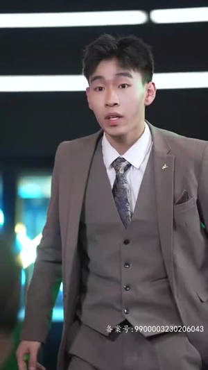 开局：一万亿（73集）最火爆的短剧