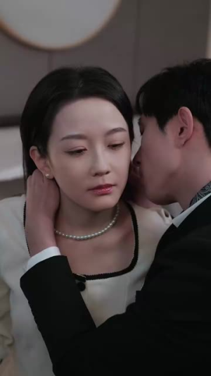 腹黑夫人飒又撩（96集）在线观看完整版