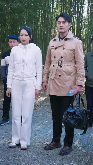 老公挽着白月光让我儿子喊妈（53集）今日最火短剧