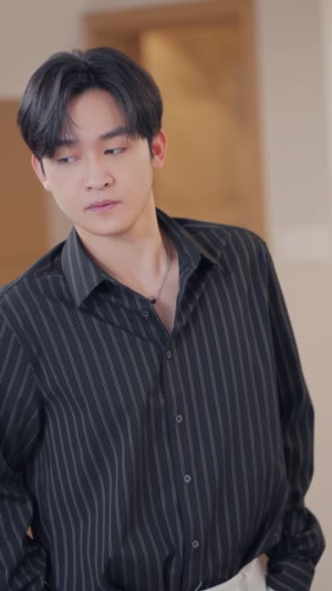 离婚后大佬夫人捅破天（40集未完）精彩短剧推荐