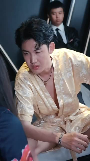 女帝出山（50集）最新上映的短剧