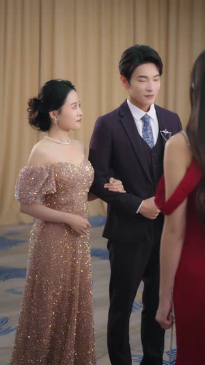 谈个恋爱吧伍助理（45集）免费观看