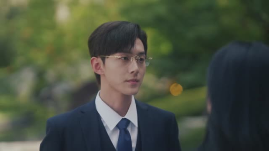 向她逆光而来（26集）免费短剧大全