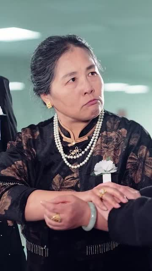 灰烬中的新生（51集）热门短剧大全