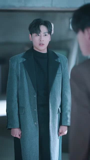 霸道医仙：从扯下女神玉佩开始（82集） 追风的女孩短剧