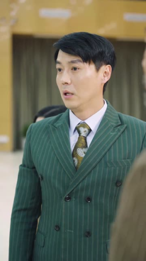 老爸装穷二十年摊牌了（58集）短剧中追到爽