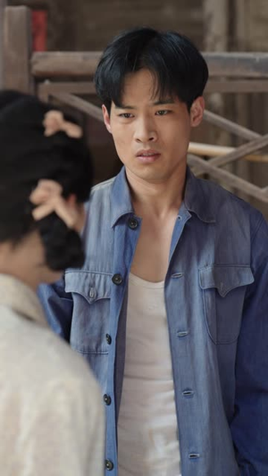 睁眼六零：我带全家顿顿啃排骨（50集）简直不要太好看