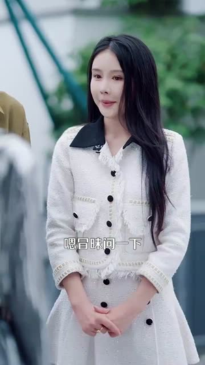 刚离婚和前妻死对头在一起 (73集) 刚离婚和前妻死对头在一起 (73集)分享热门短剧