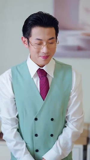 重生后我被姐姐们团宠了（80集）这部短剧太好看