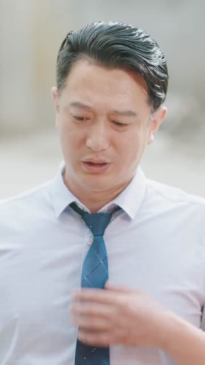别跟老实人讲规矩（65集）第一季