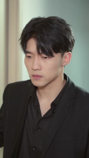 前男友住我对门（59集）热门短剧免费看